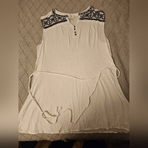 NWOT Forever 21 Women's Top Size XL?